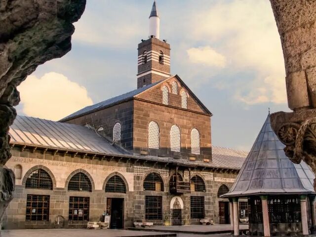 İkonik Mezopotamya Midyat Mardin Turu | 2 Gece Konaklamalı Uçaklı İstanbul Çıkışlı Ramazan Bayramı Özel