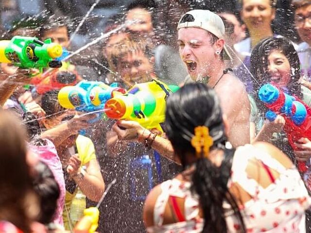 PHUKET TURU SONGRAN SU FESTİVALİ ÖZEL