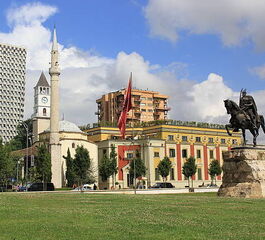 Çukurova Çıkışlı Kosovalı Büyük Balkanlar Turu AJet ile Extra Turlar ve Akşam Yemekleri Dahil 6 Gece SJJ-SKP